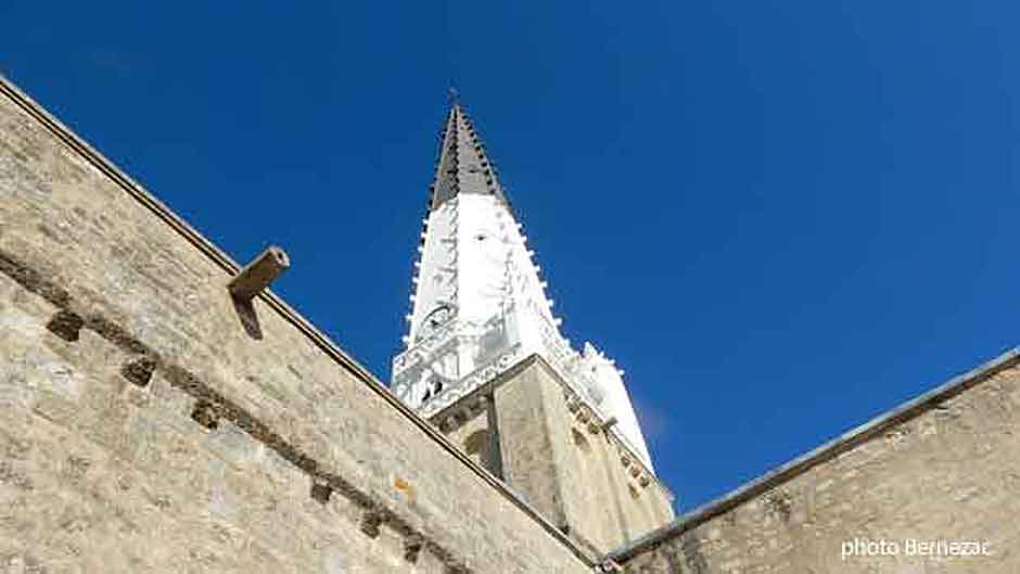 ars-en-ré, clocher église saint-etienne