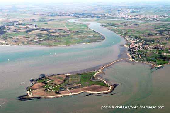 vue aérienne de l'estuaire de la Charente et de l'île Madame