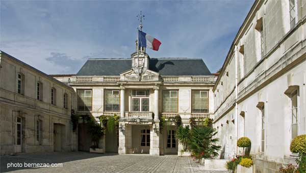 Saintes Hôtel de Ville