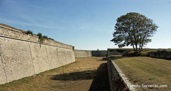 Saint-Martin-de-Ré, murailles de la citadelle