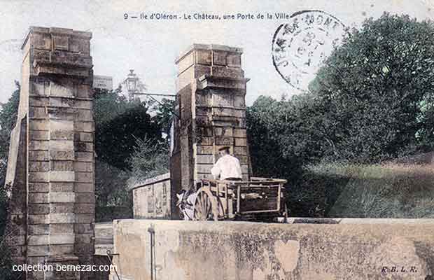 Ile d'Oléron - Le Château, une Porte de la Ville - 1912