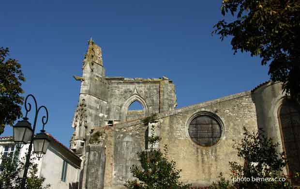 Saint-Martin-de-Ré, vue des ruines gothiques