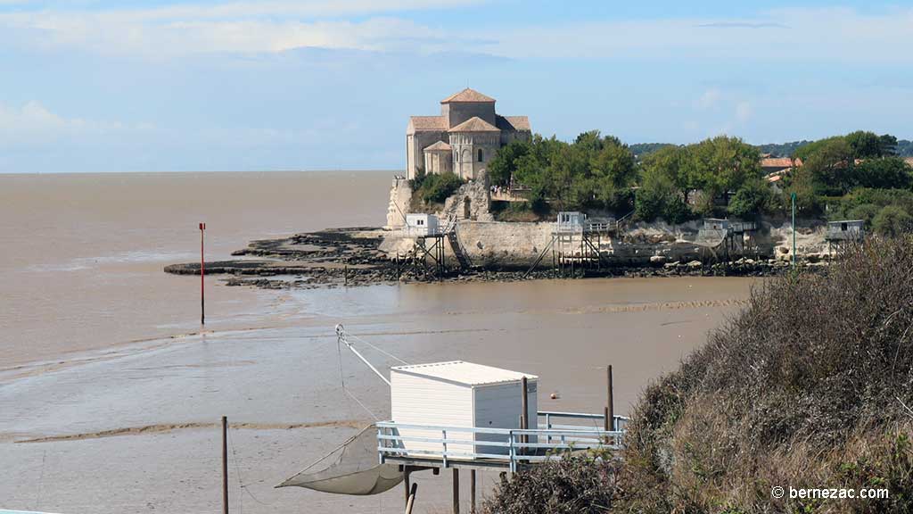 Talmont-sur-Gironde, vue depuis la falaise du Caillaud