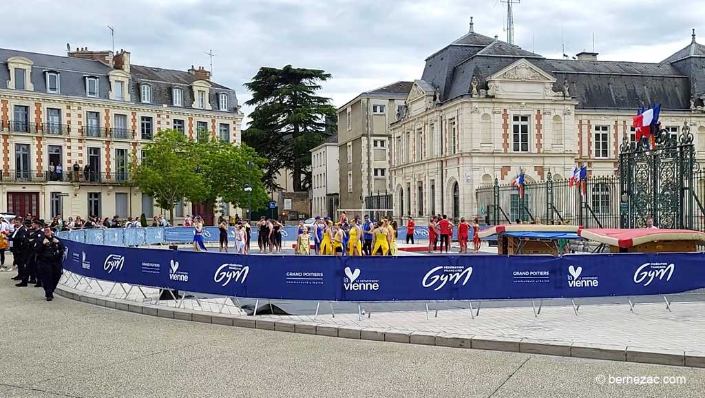 Poitiers,Le village de la Flamme Olympique