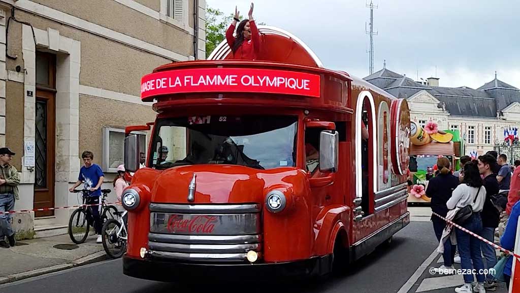 Poitiers,Le village de la Flamme Olympique