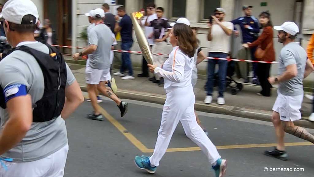 Poitiers,Le village de la Flamme Olympique