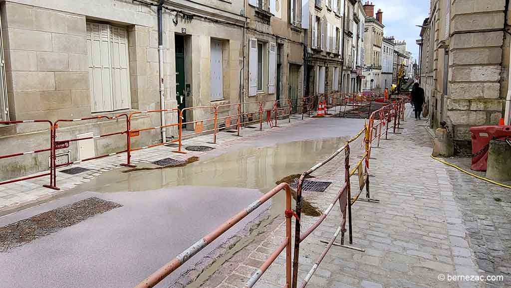 Poitiers rue de la Cathédrale