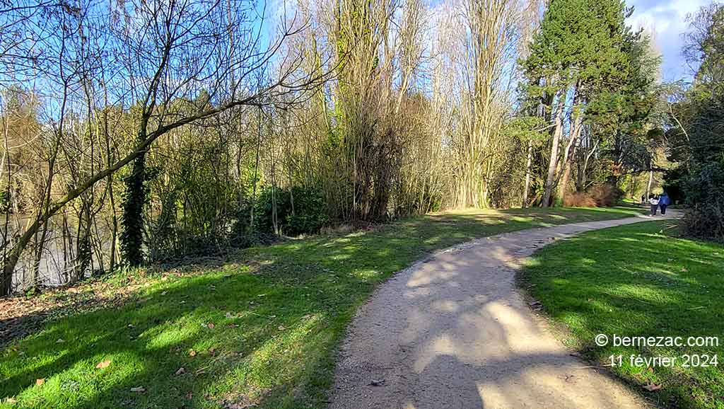 Poitiers, promenade Pasteur, rive droite du Clain