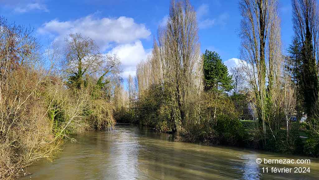 Poitiers, promenade Pasteur, rive droite du Clain