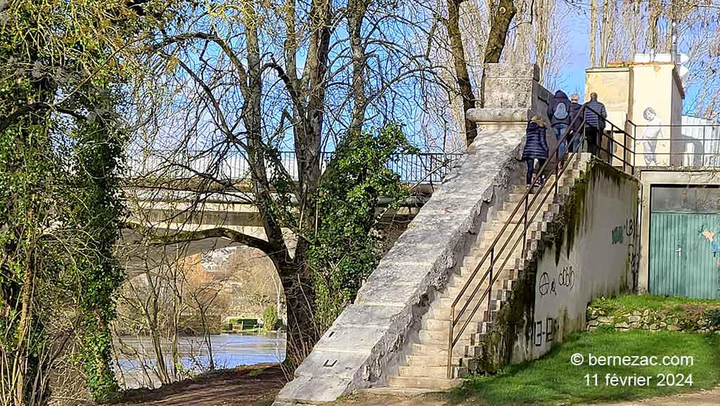 Poitiers, promenade Pasteur, rive droite du Clain