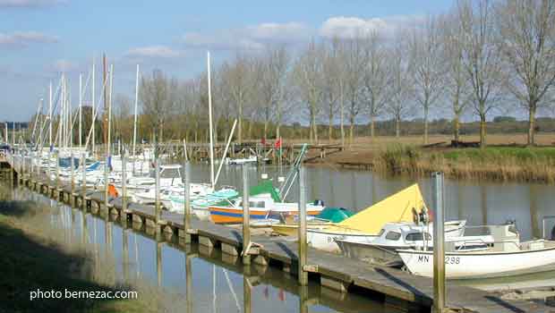 Port Maubert - yoles et bateaux de plaisance