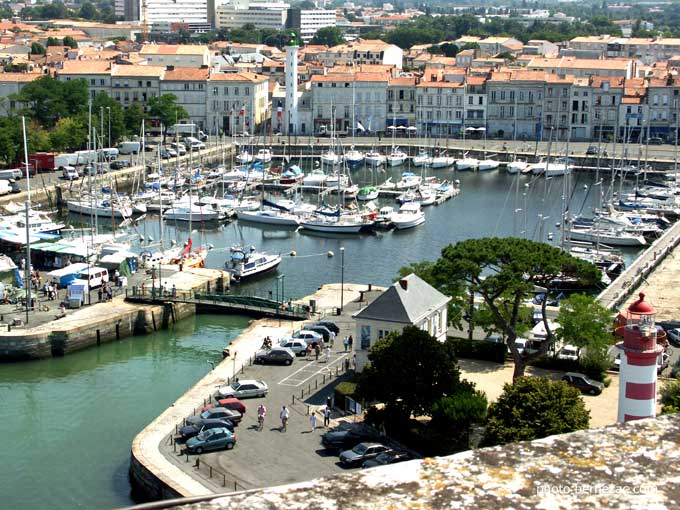 La Rochelle, tour saint-nicolas, vue sur le bassin à flot