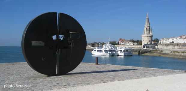 La Rochelle, hommage à Michel Crépeau