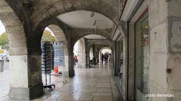 La Rochelle, rues à arcades